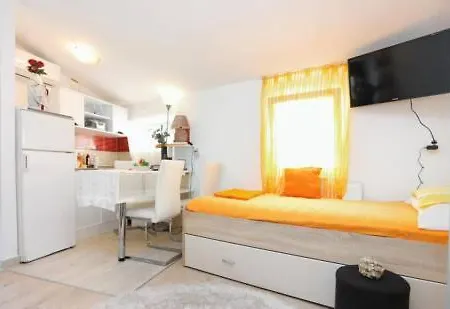 Studio Dunja アパート